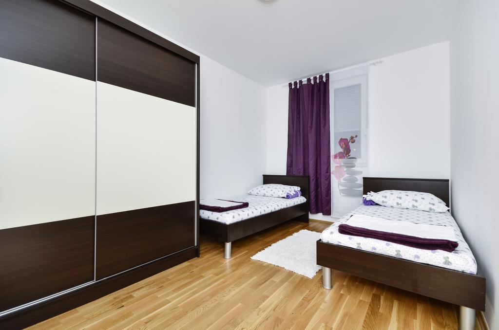 Lavanda Makarska Rum bild