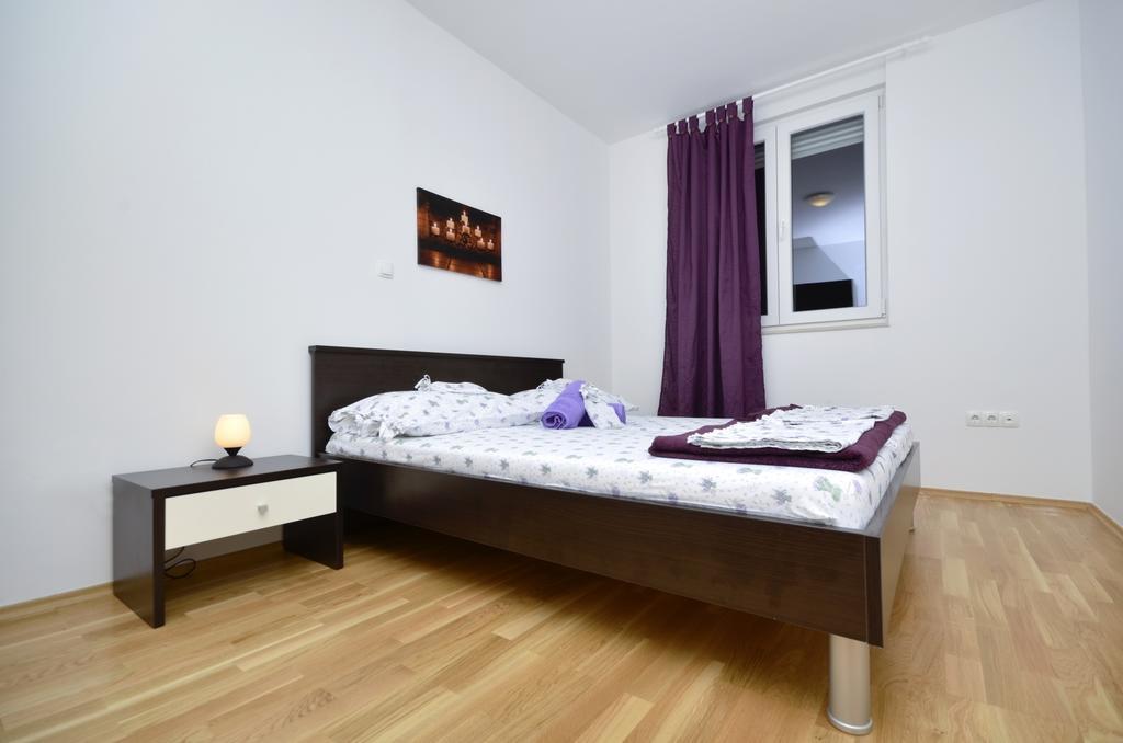 Lavanda Makarska Rum bild
